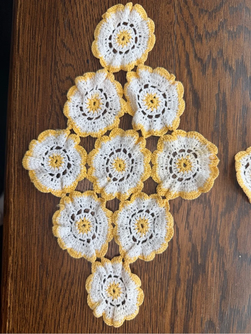Vintage Yellow and White Flower Doilies (Set of 4)